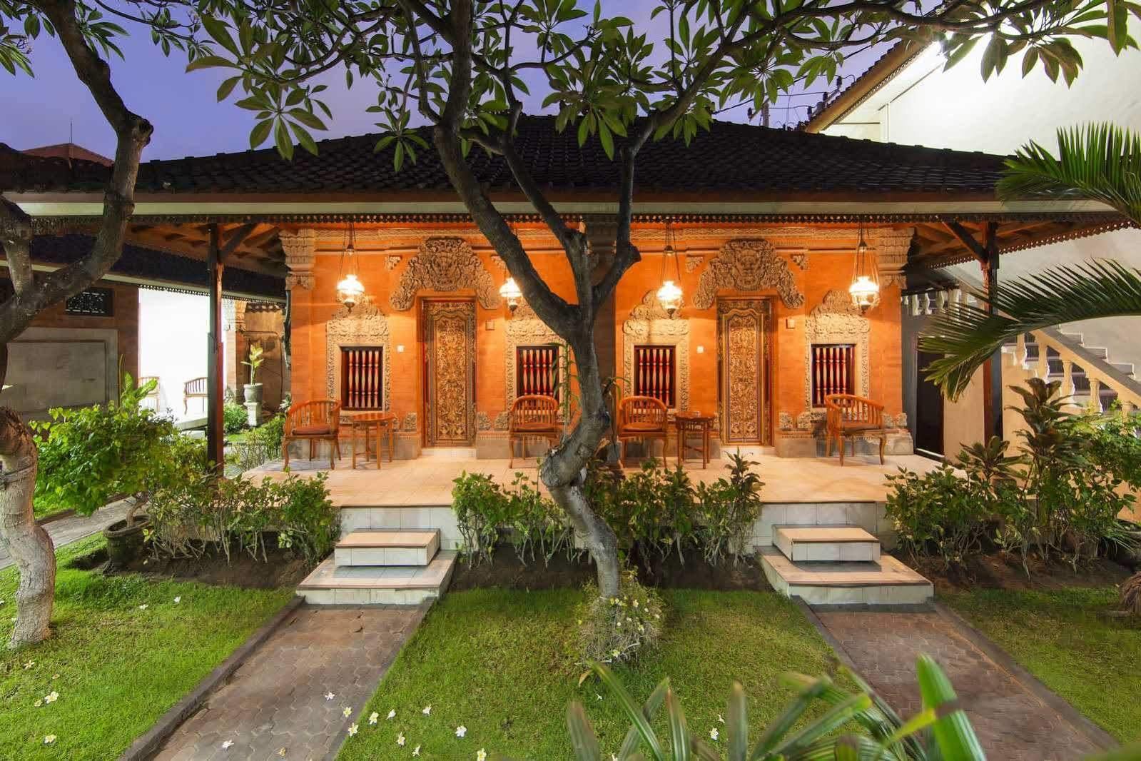 ホテル Surya Tropical Kuta クタ エクステリア 写真